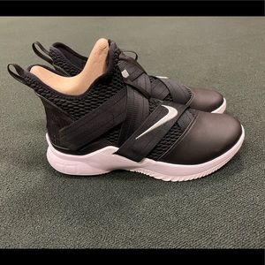 Nike Lebron Soldier XIII 13 BRAND NEW - Men’s Size 12 - Black/White